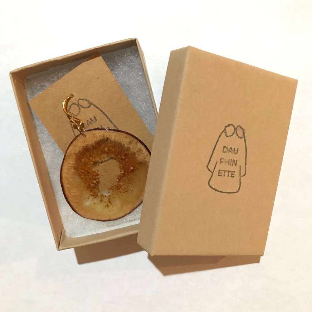 Dauphinette Single Fig Slice Earring / Real Fruit Preserved in Resin